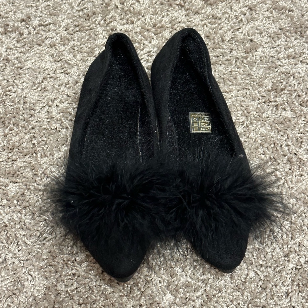 Black ballet flats